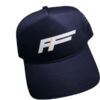 Blå FF Skis caps med brodert logo – sporty og stilren caps for ski- og rulleskientusiaster.