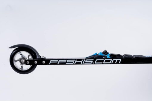 FF Pro Skate Rulleski RM2 sidevisning med Salomon Pro binding.