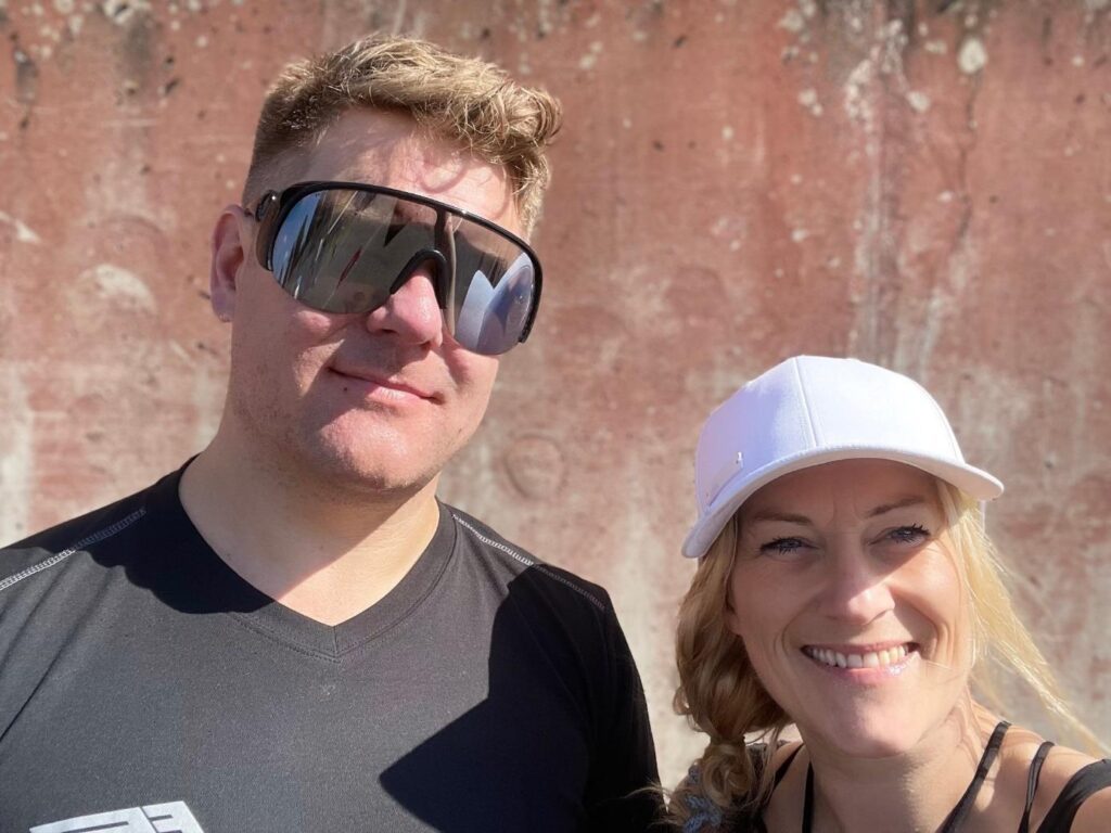 Daglig leder i FF rollerskis AS, Henrik Lindehagen sammen med PErnille Engebretsen